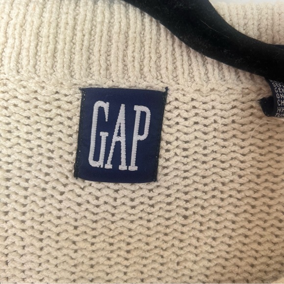 Vintage GAP V-Neck Collared Cream Sweater - Picture 7 of 10